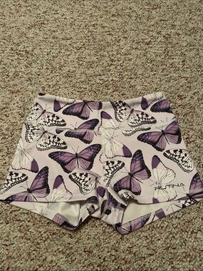 Rutina Shorts